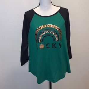 Celebrate St Patrick’s Day Lucky Irish green Shirt woman’s XL